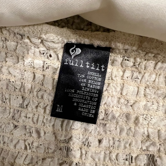 Full Tilt Crocheted Bralette Size Medium - Picture 3 of 4